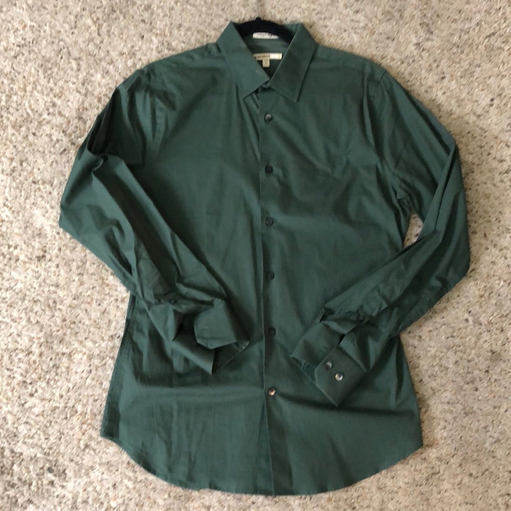 Mens M NWOT Express Extra Slim Fitted button shirt
